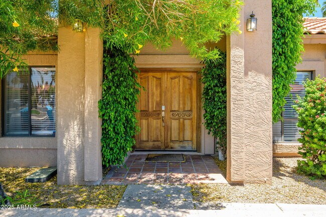 Building Photo - 5638 E Helena Dr