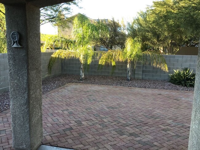 Building Photo - 3Bd/2ba Nice, clean in Rancho Vistoso, 3 Car Garage, Oro Valley