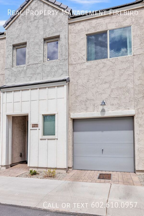 Building Photo - 2272 W Harmont Dr