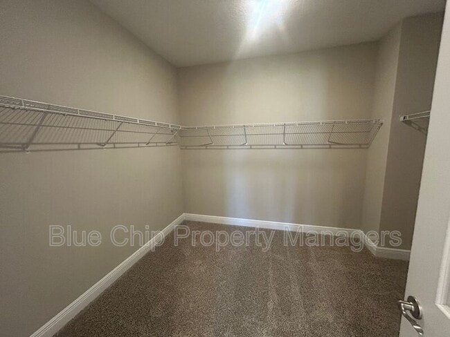 Building Photo - 1125 British Cir