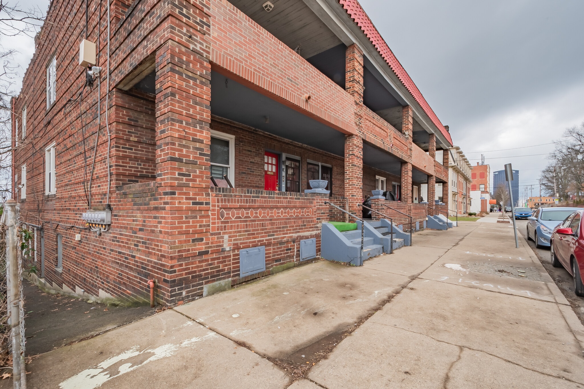 Building Photo - 2114 Bedford Ave