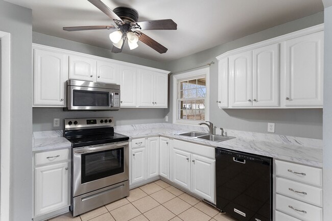 Building Photo - 3946 New Rd