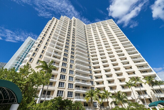 Building Photo - 888 Brickell Key Dr