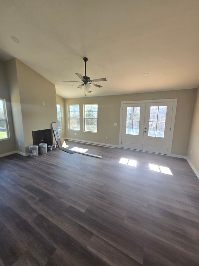 Building Photo - 324 Wilson Hurst St