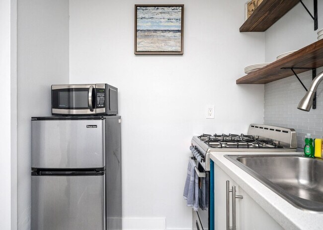 Building Photo - 215 Piedmont Ave NE