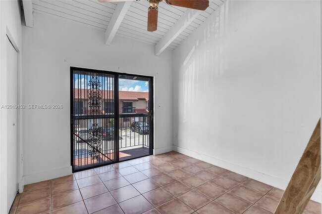 Building Photo - 1811 SW 107th Ave