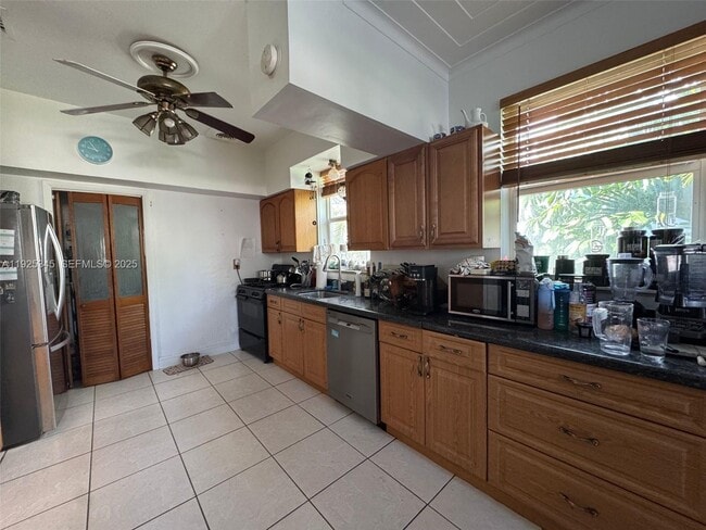 Building Photo - 1211 100th St