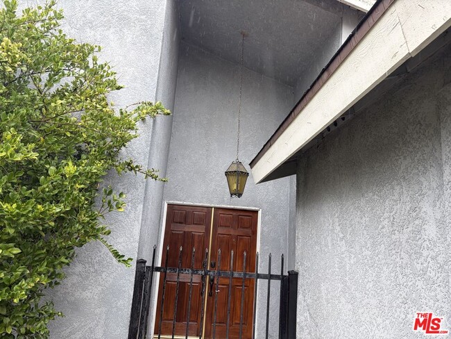 Building Photo - 20477 Mayall St