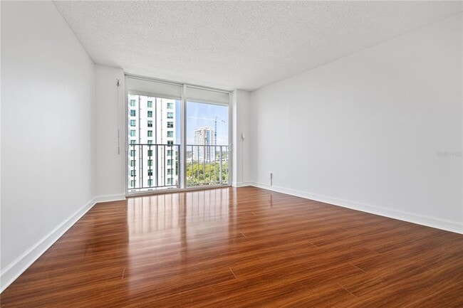 Building Photo - 2611 Bayshore Blvd