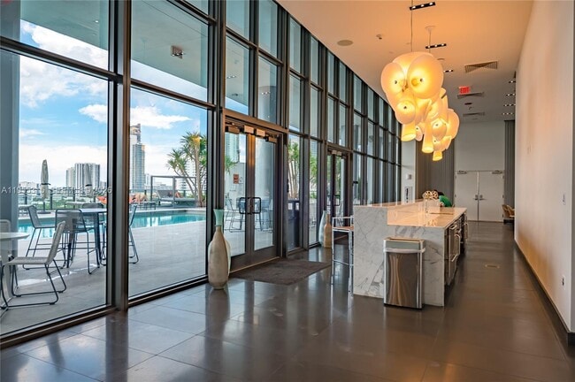 Building Photo - 1600 NE 1st Ave