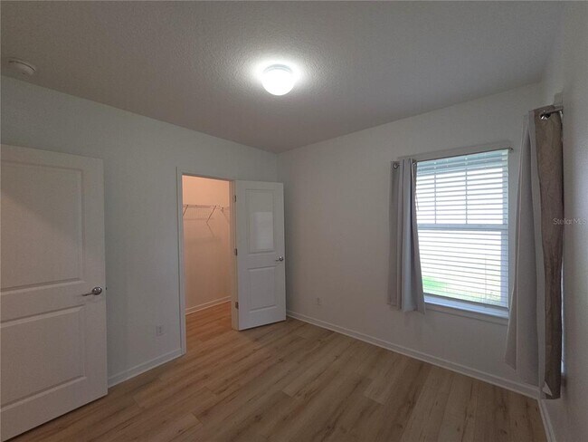 Building Photo - 2130 Bur Oak Blvd