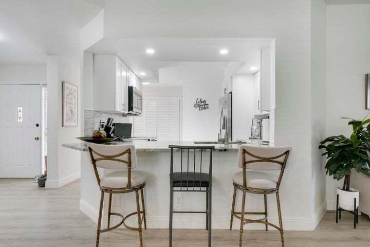 Building Photo - 7860 Seville Pl