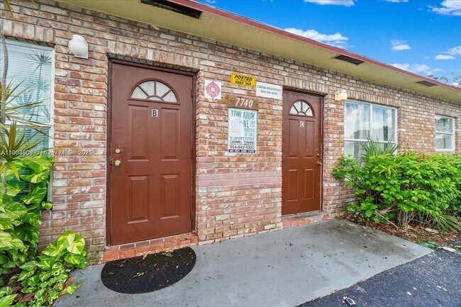 Building Photo - 7740 SW 10th St