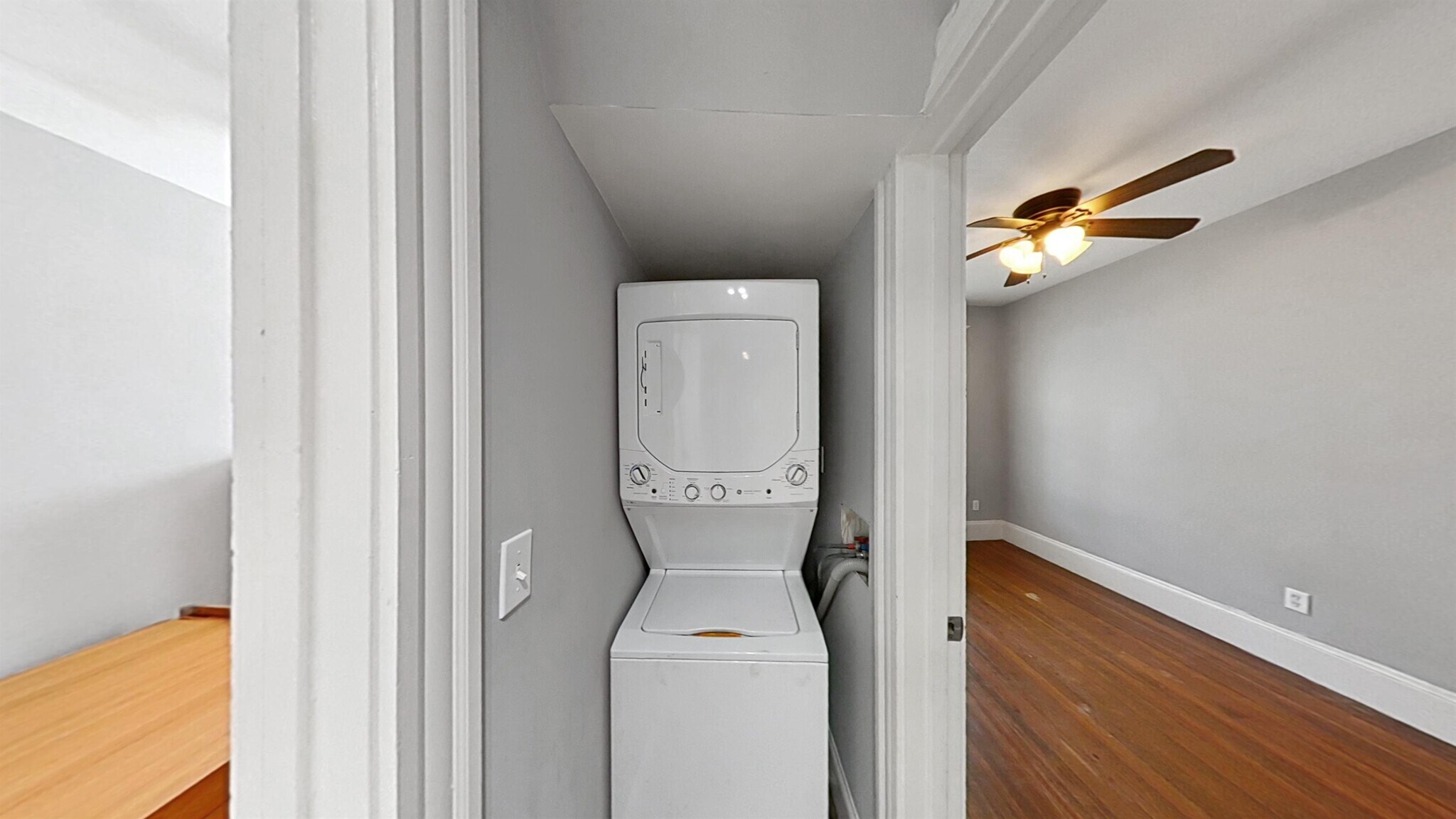 Building Photo - 727 Parker St