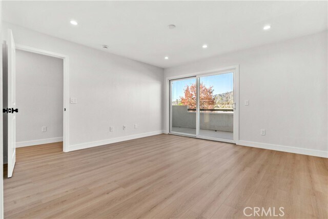 Building Photo - 552 Hahn Ave