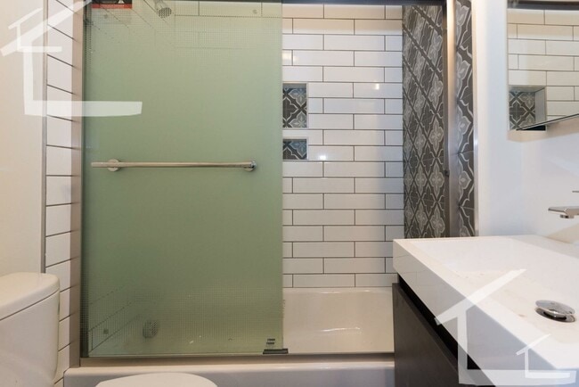 Building Photo - 5 Belvidere St