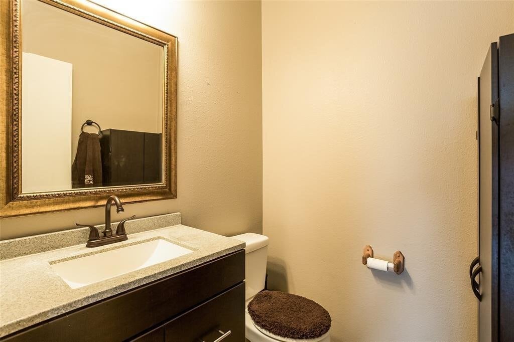 Building Photo - 21910 Willow Downs Dr