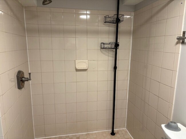 Building Photo - 2831 11th St NW