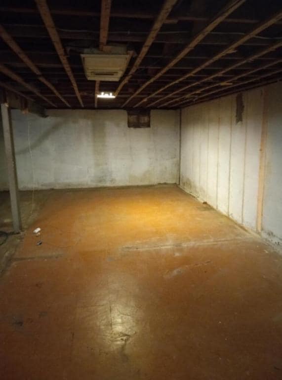 Building Photo - 45 Henquin Dr