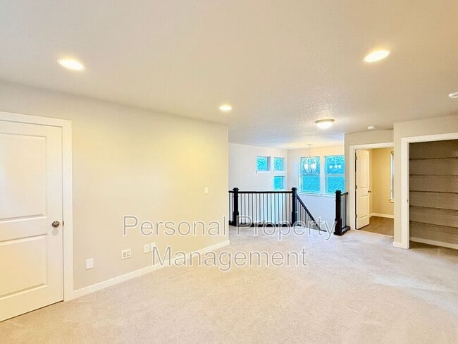 Building Photo - 15601 NE 107th St