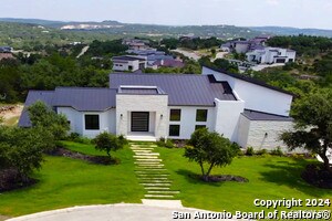 Building Photo - 10111 Ivory Canyon