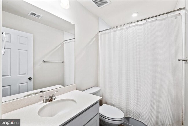 Building Photo - 2848 White Tail Dr