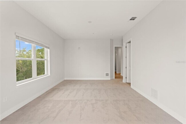 Building Photo - 7611 34th Ave W
