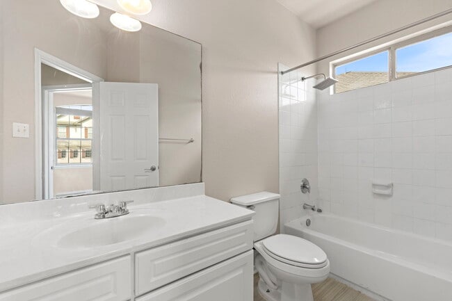 Building Photo - 1230 Nicholas Manor