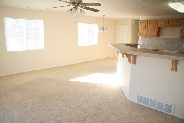 Building Photo - 3 Bedroom Duplex Near Downtown Available!