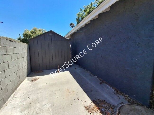 Building Photo - 10059 McLennan Ave.