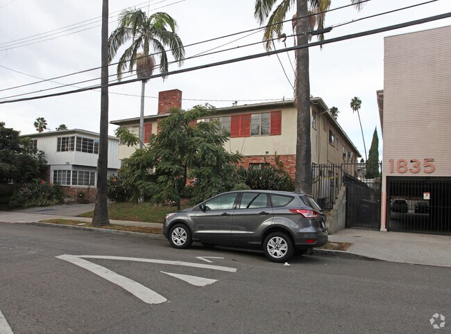 Building Photo - 1825 Taft Ave