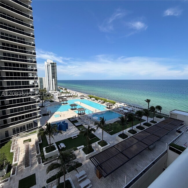 Building Photo - 1830 S Ocean Dr