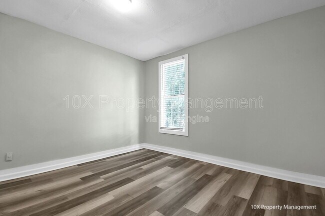 Building Photo - 1655 S 4th St