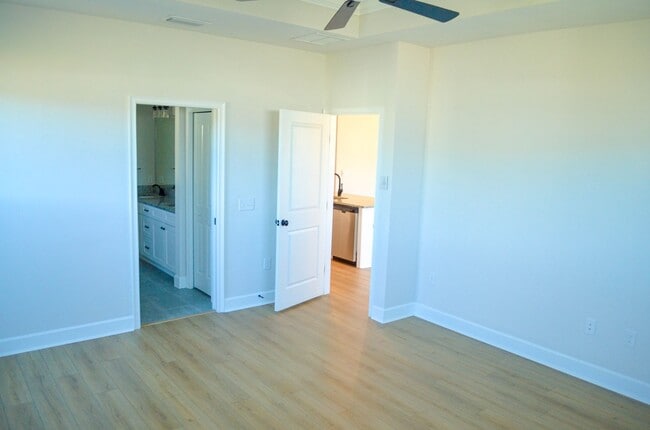 Building Photo - Savannah Station 3 Bedroom 2 Bath