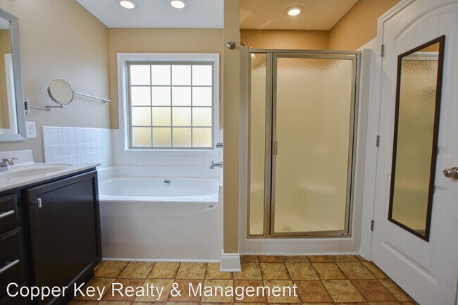 Building Photo - 3 br, 2 bath House - 979 Guinevere Court