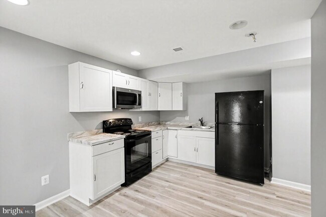 Building Photo - 91 Chaps Ln
