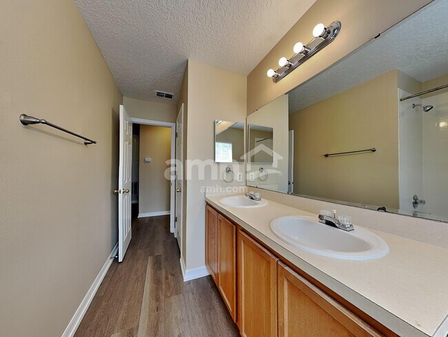 Building Photo - 2475 Breezy Meadow Rd