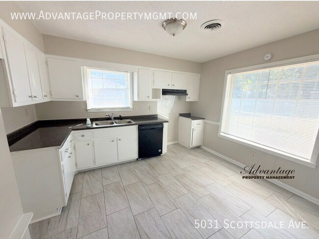 Building Photo - 5031 Scottsdale Ave