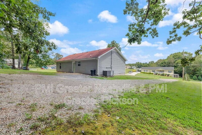 Building Photo - 7915 Crossroads Blvd