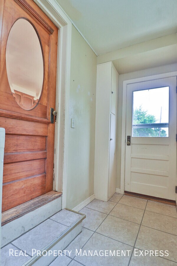 Building Photo - 47704 E 69th St