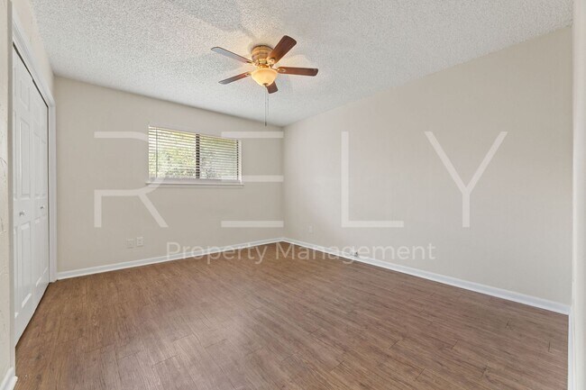 Building Photo - CV-AUS205 W William Cannon