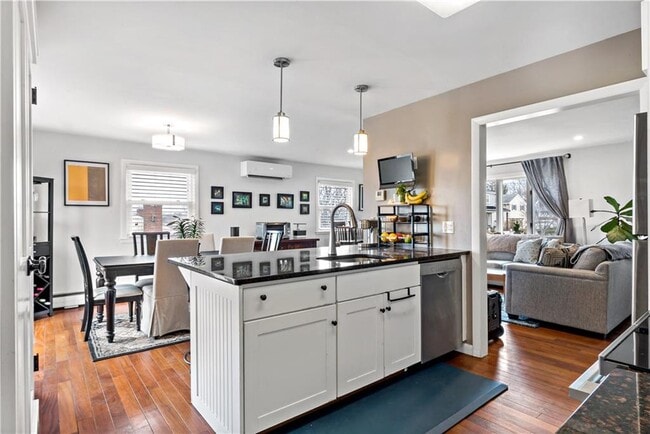 Building Photo - 3 Paul Ave