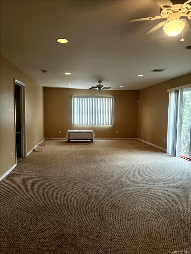 Building Photo - 20 Bronx St