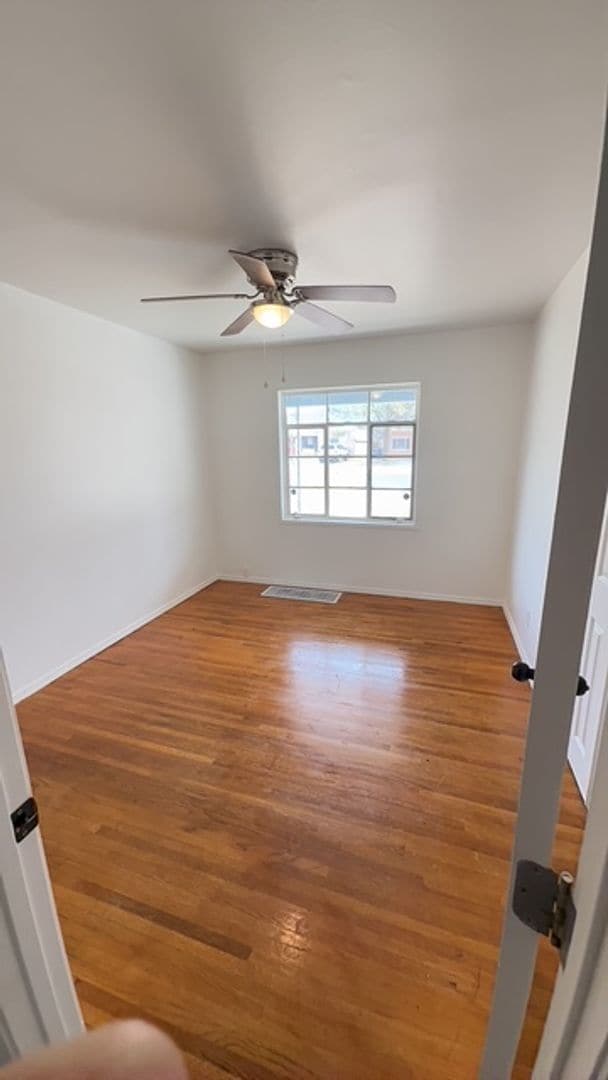 Building Photo - Centrally located in the NE Heights 4 bedroom, 1 3/4 Bath 1900 square feet.