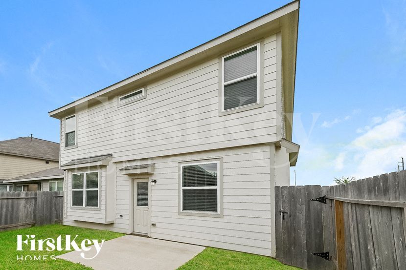 Building Photo - 24703 Lorenzo Glaze Trail