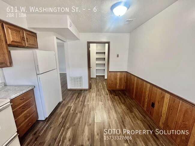 Building Photo - 611 W Washington St