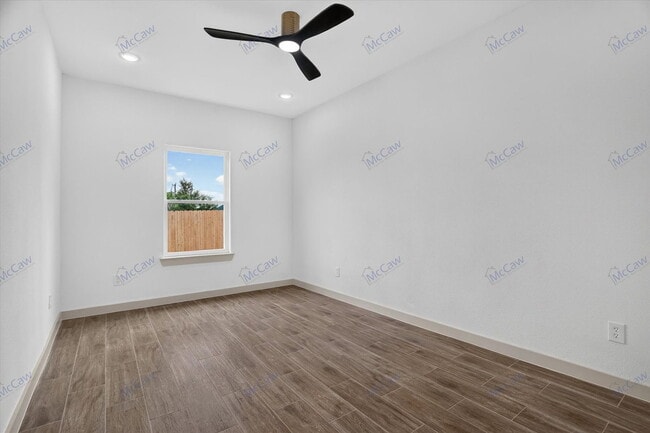Building Photo - 5849 Black Pine Cir