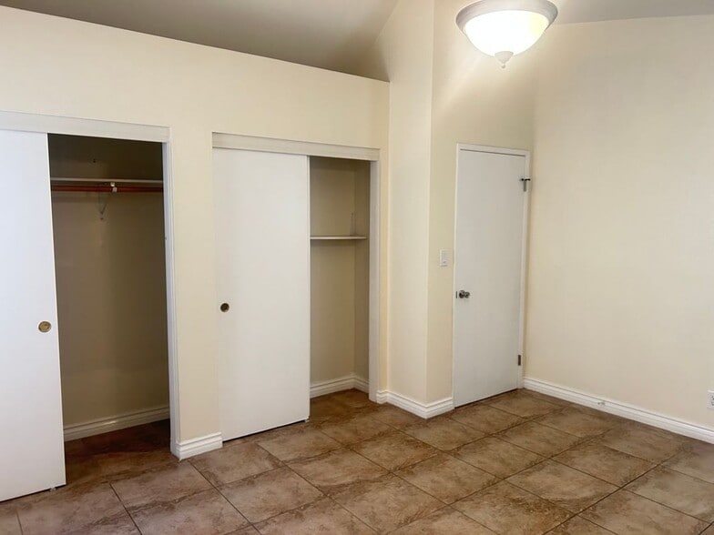 Building Photo - 37835 58th St E
