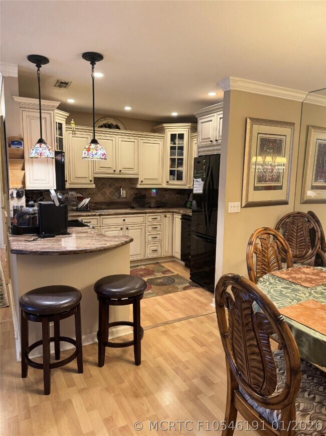 Building Photo - 6219 Bay Club Dr