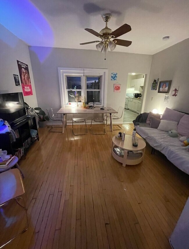 Building Photo - HUGE 2 bed in Allston